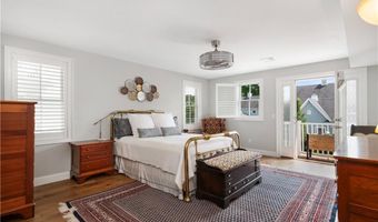 40 Kettle Point Ave, East Providence, RI 02914