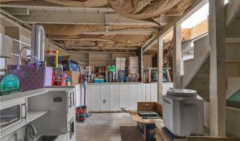 86 Westwood Ave, Cranston, RI 02905