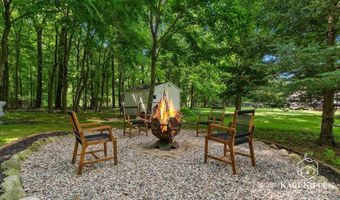 8150 Country Pine Dr SE, Alto, MI 49302
