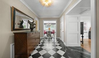25733 River Dr, Franklin, MI 48025