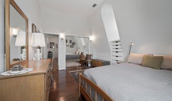 706 PRINCE St 4, Alexandria, VA 22314