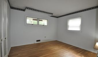 19 Clark Pl, Avenel, NJ 07001
