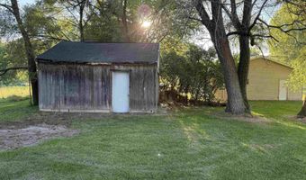 3927 W Tyler Rd, Alma, MI 48801