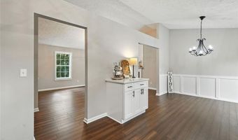 322 WINDING WOODS Trl, Woodstock, GA 30189