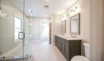 7 Dennell Dr, Lincoln, RI 02865
