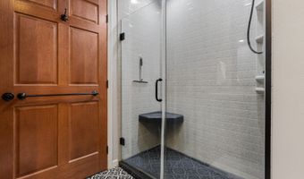 1415 Nicklaus Dr, Aberdeen, SD 57401