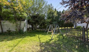 2103 N CLARK St, Appleton, WI 54911