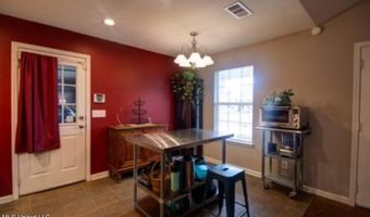 623 Sandpiper Dr, Brandon, MS 39047