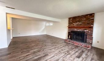 743 Eaglebrooke Dr, Ballwin, MO 63021