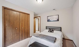 420 Pleasant Crest Cir, Annandale, MN 55302