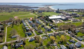 41 Perry Ave, Middletown, RI 02842