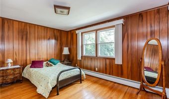 3 Ostend St, Johnston, RI 02919
