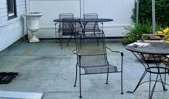 114 E 4th St, Augusta, KY 41002