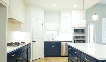 1100 Quailridge Way, Bentonville, AR 72713