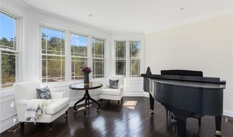 919 Ten Rod Rd, Exeter, RI 02822