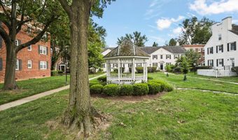 1317 S WALTER REED Dr 17201, Arlington, VA 22204