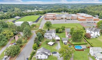 901 Bedford Ave, Altavista, VA 24517