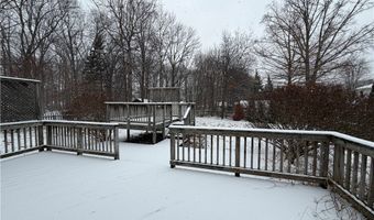 749 Regina Dr, Vermilion, OH 44089