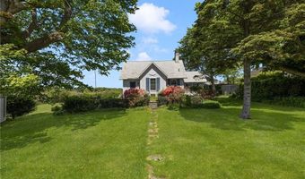10 Casey Ct, Newport, RI 02840