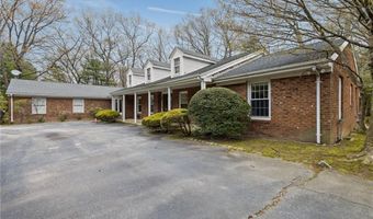 300 Twin River Rd, Lincoln, RI 02865