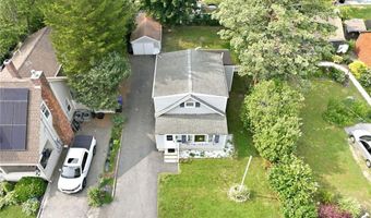 34 Platt St, Bristol, RI 02809