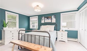 460 Schooner Ave, Jamestown, RI 02835
