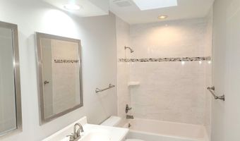 1660 Pond Shore Dr, Ann Arbor, MI 48108