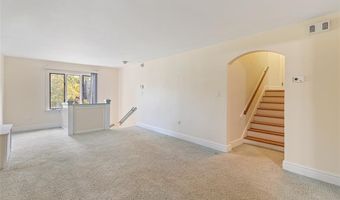 4 Chase Ln, Lincoln, RI 02865