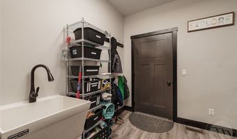 19 Star Haven Dr, Absarokee, MT 59001