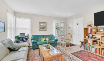 7 Elm Ct, Barnegat, NJ 08005