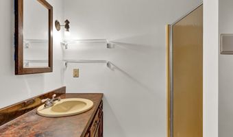70 Smith Ln, Burlington, CT 06013