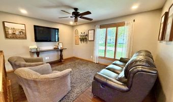 814 S Park St, Aberdeen, SD 57401