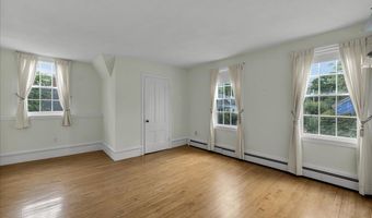 92 Cedar St, Belfast, ME 04915