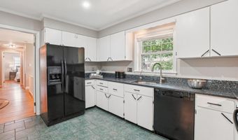 2647 S KENT St, Arlington, VA 22202