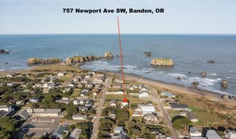 757 NEWPORT Ave SW, Bandon, OR 97411