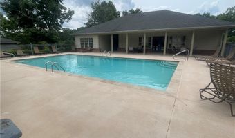 3297 S COLLEGE St S C102, Auburn, AL 36830