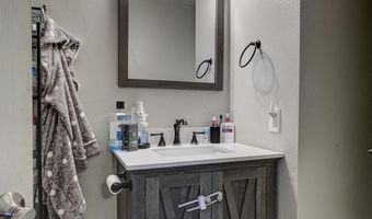 637 W 30th St, Baxter Springs, KS 66713