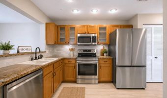 641 MAPLE OAK Cir 101, Altamonte Springs, FL 32701