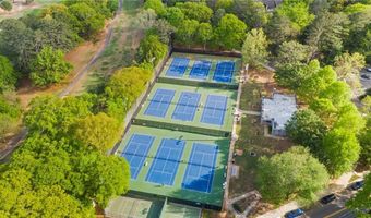 4555 Runnemede Rd NW, Atlanta, GA 30327