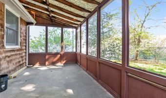 65 Grant Ave, Albertson, NY 11507
