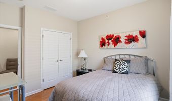 921 Hildebrand Dr, Indianapolis, IN 46217