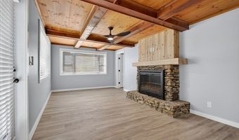 39 Spring Glen Rd, East Lyme, CT 06357