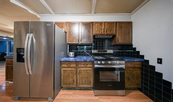 113 S Country Club Rd, Arkansas City, KS 67005