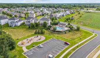 405 Riverside Cir, Anoka, MN 55303