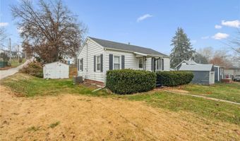 404 E Sycamore St, Anamosa, IA 52205