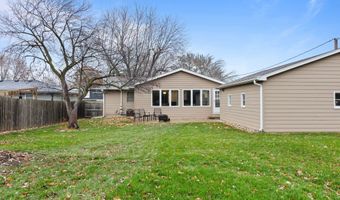 108 12th Ave SW, Altoona, IA 50009
