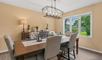 1223 N Itasca Rd, Addison, IL 60101