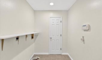 701 Kehrs Mill Rd, Ballwin, MO 63011