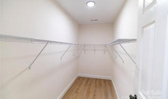 3501 Eastway Dr, Charlotte, NC 28205