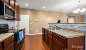 5407 Fenway Dr, Charlotte, NC 28273